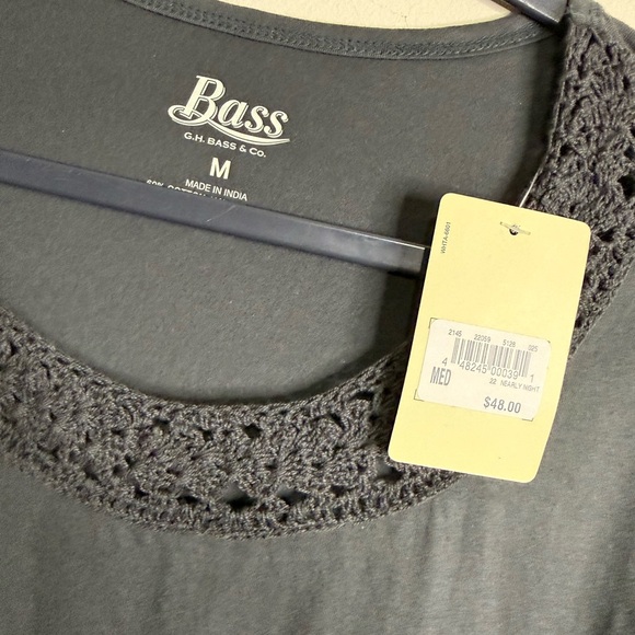 Bass Heritage Knits three-quarter sleeve top with a crochet neckline - Picture 2 of 4